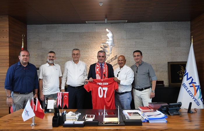 Antalyaspor Kulübü Derneği’nden Semih Esen’e Ziyaret