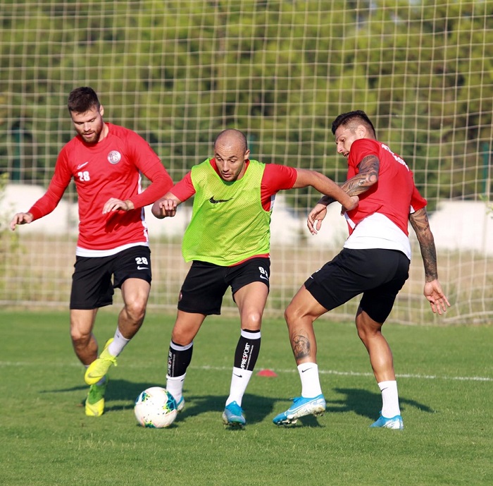 Yeni Malatyaspor Hazırlıkları Taktik Çalışmalarla Sürüyor