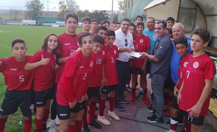Başkan Öztürk’ten U14 Takımına Kutlama
