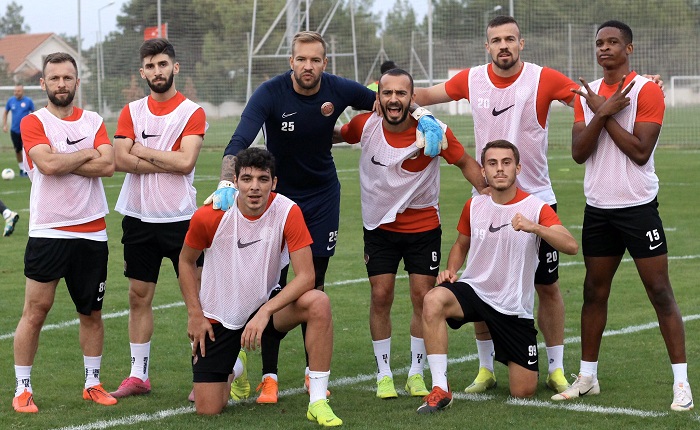 Antalyaspor Günü İki Antrenmanla Noktaladı