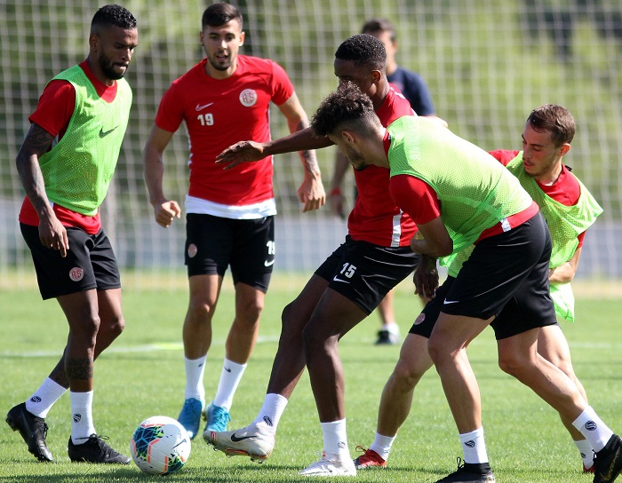 Antalyaspor’da Çifte Mesai