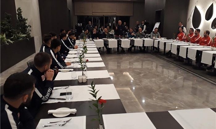 Fikret Öztürk ve Yöneticiler Takım İle Bir Araya Geldi
