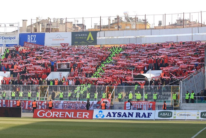 Taraftara Teşekkür ve ‘Ayaktayız’ Mesajı