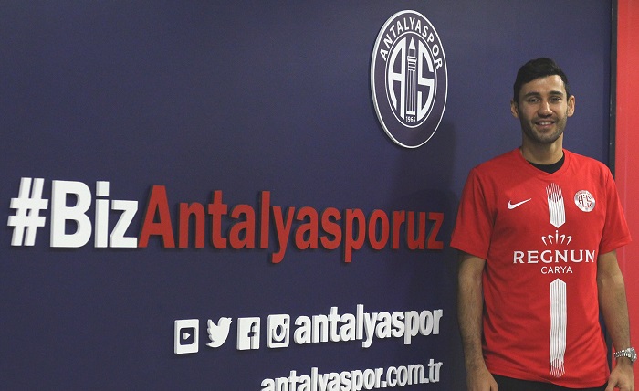 Antalyaspor Veysel Sarı’yı Kadrosuna Kattı