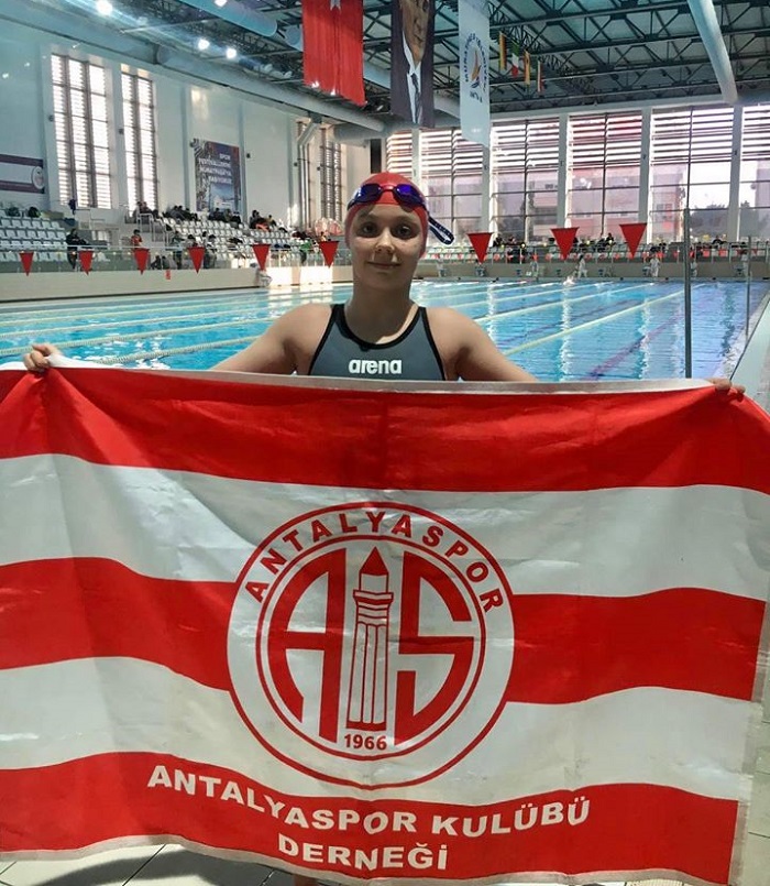 Antalyaspor’un Genç Yüzücüsünden Türkiye Rekoru