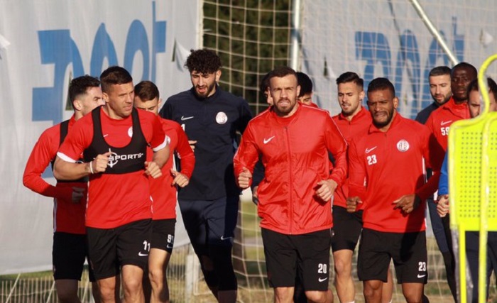 Kırmızı-Beyazlılarda Fenerbahçe Hazırlıkları Sürüyor