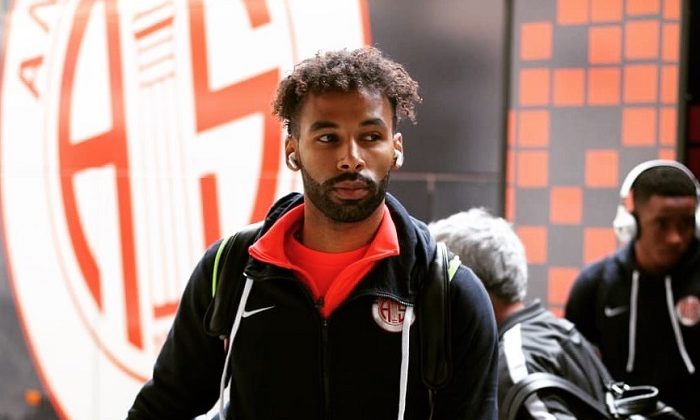 Nazım Sangare İçin Fenerbahçe de Devreye Girdi