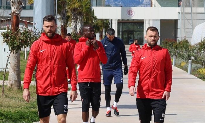 FTA Antalyaspor Bugün Antrenmana Çıkıyor