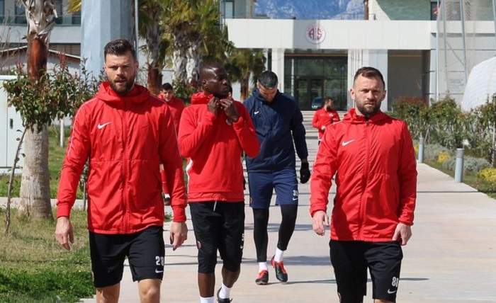 FTA Antalyaspor Bugün Antrenmana Çıkıyor