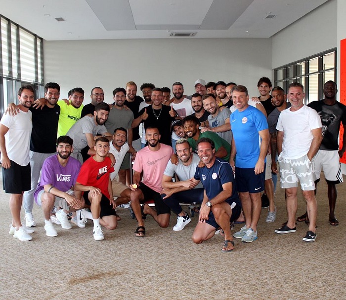 Lukas Podolski İçin Doğum Günü Kutlaması Yapıldı
