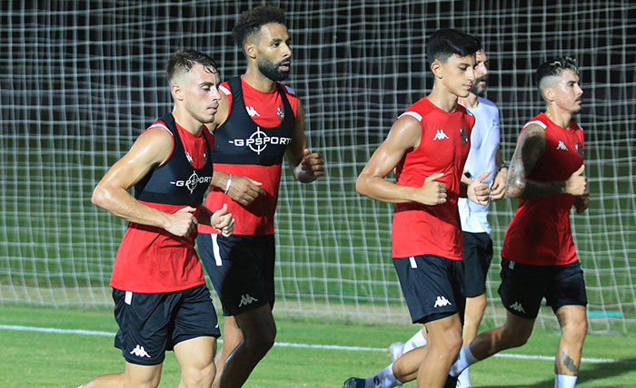 Antalyaspor Sahaya İndi