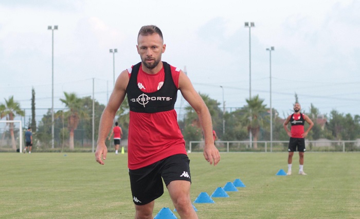 Hakan Özmert Antalyaspor’da Kaldı