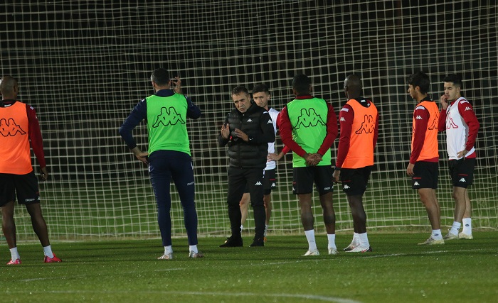 Antalyaspor’da Ersun Yanal İlk Antrenmanına Çıktı