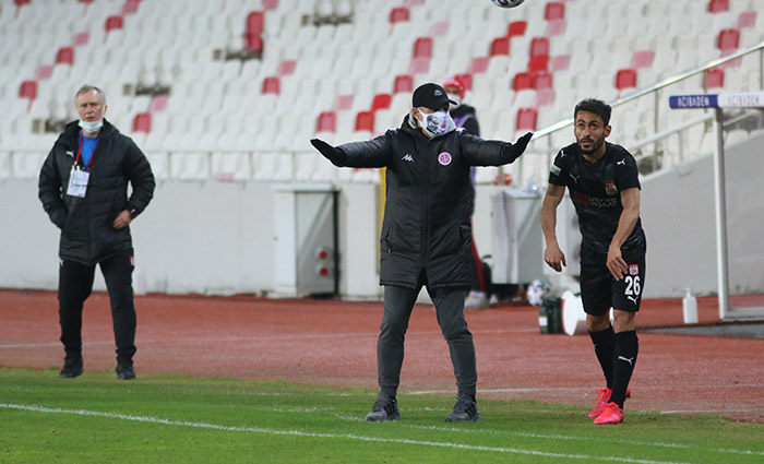 Yanal: “Daha da Gelişeceğimizi Düşünüyorum”