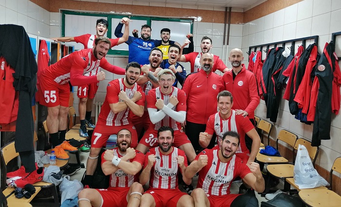İstanbul Üni. Spor Birliği 21 – 33 Antalyaspor
