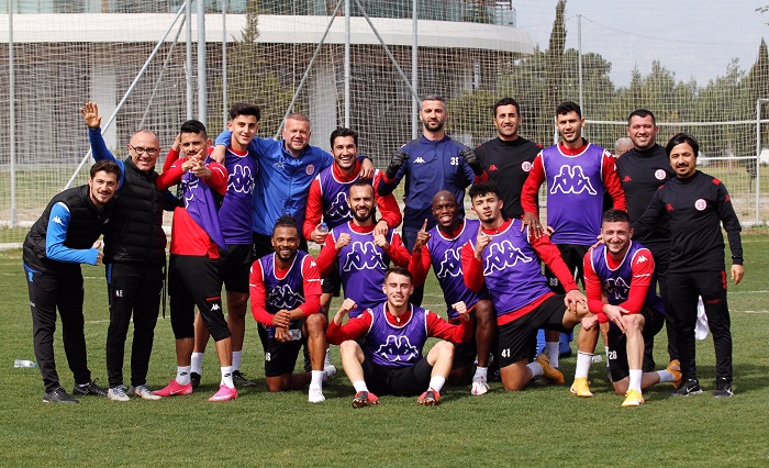 Alanyaspor Hazırlıkları Tek Antrenmanla Sürüyor