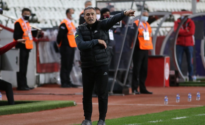 Yanal: “Güzel Bir Hikaye Yazıyoruz”