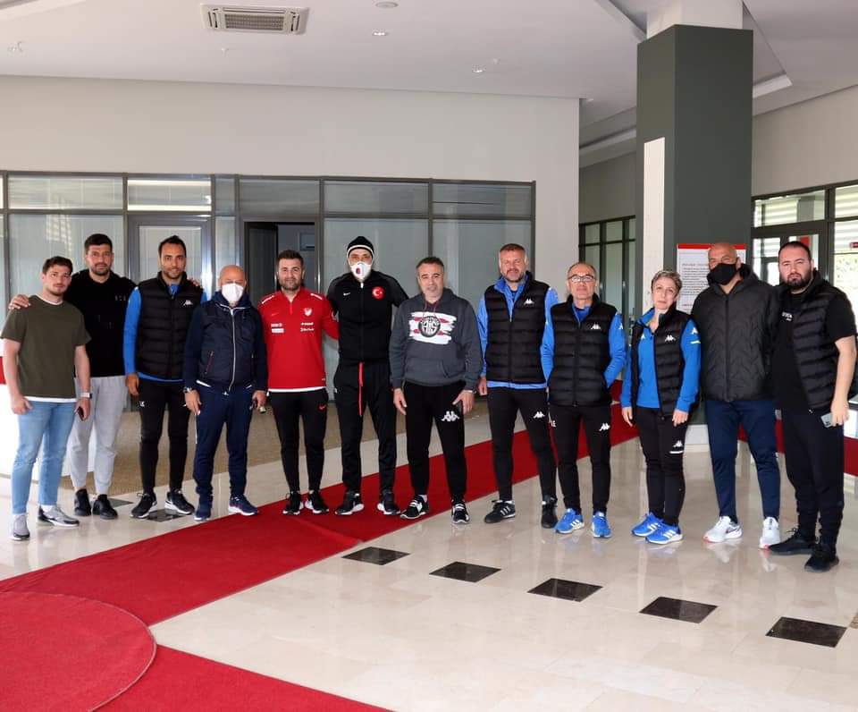 Ümit Milli Takım Ersun Yanal’ı Ziyaret Etti
