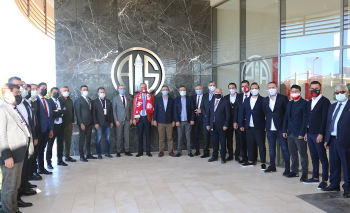 Yönetimden Forma Jesti