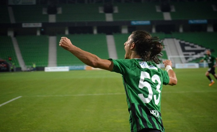 Antalyaspor Sakaryasporlu Oyuncunun Peşinde