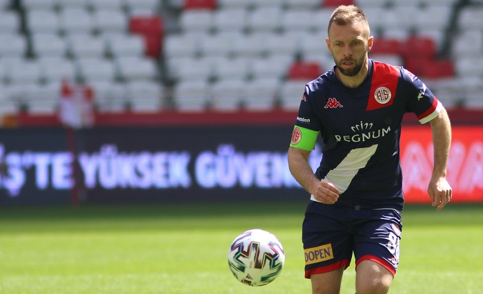 Hakan Özmert Kariyerini Antalyaspor’da Sonlandıracak