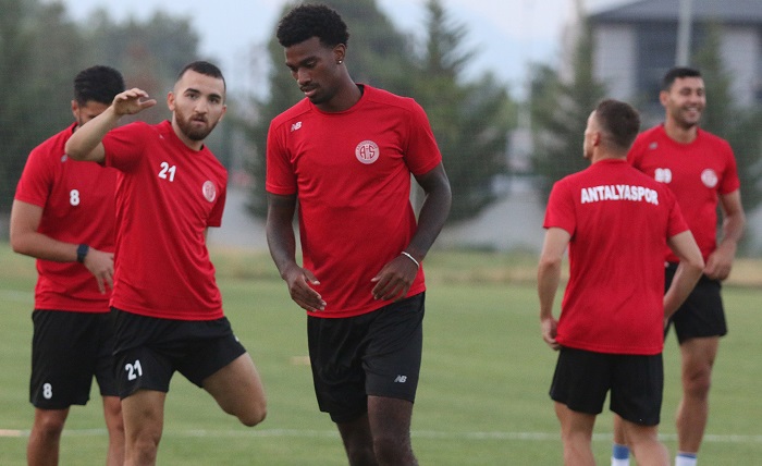 Antalyaspor Dış Transferde Gençlere Yöneldi
