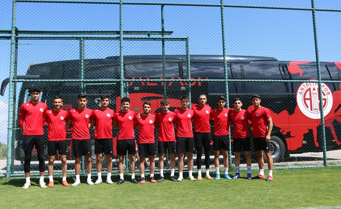 Antalyaspor Gençlik Ateşini Yaktı
