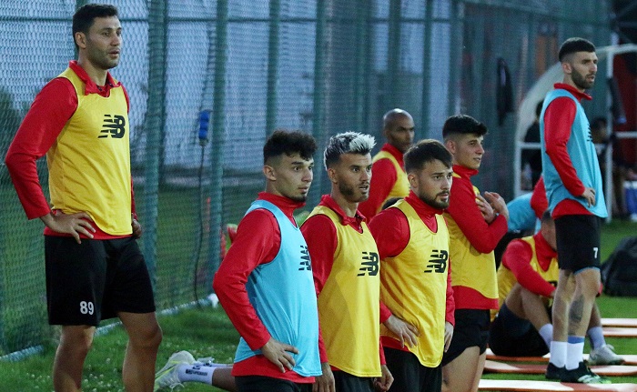 Antalyaspor İki Grup Halinde Çalıştı