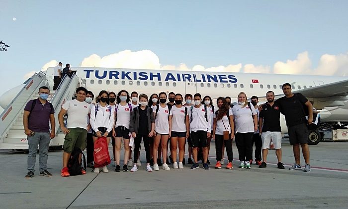 Yüzücüler Dünya Arenasında Boy Gösterdi