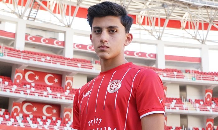 Mevlüt Han Ekelik’e Milli Davet