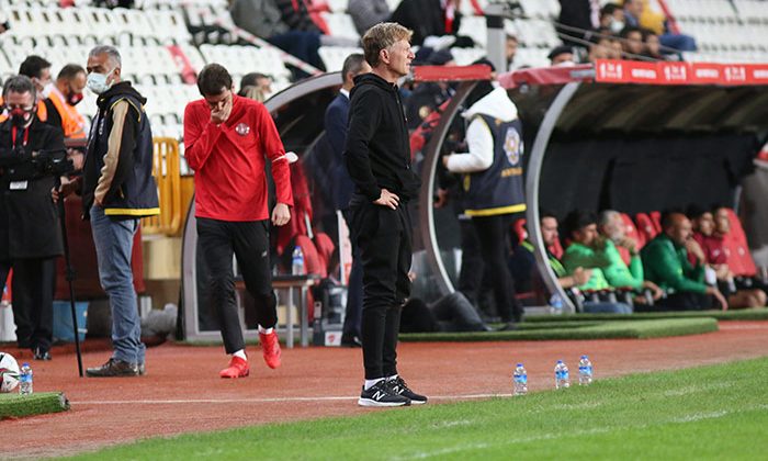 Groenendijk: “Takımımız Bugün İyi Sinyaller Vermedi”