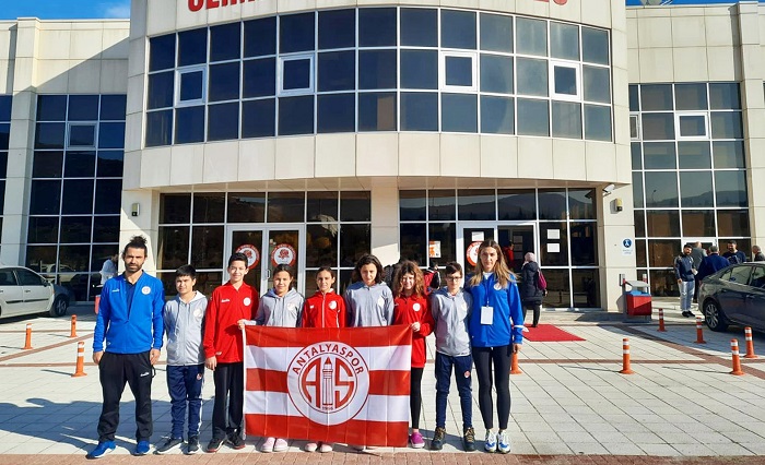 Antalyaspor Isparta’da İkincilik Kürsüsünde