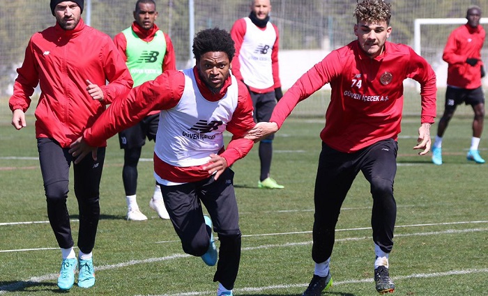 Antalyaspor Antrenmanlara Devam Etti