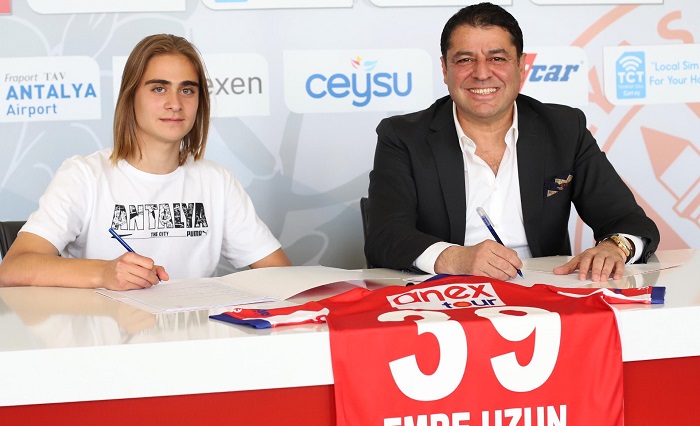 Antalyaspor Emre Uzun ile Sözleşme İmzaladı