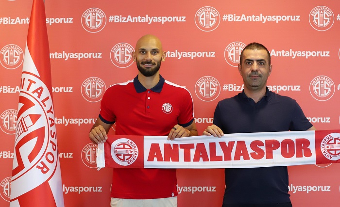Antalyaspor Ömer Toprak İle Anlaşmaya Vardı