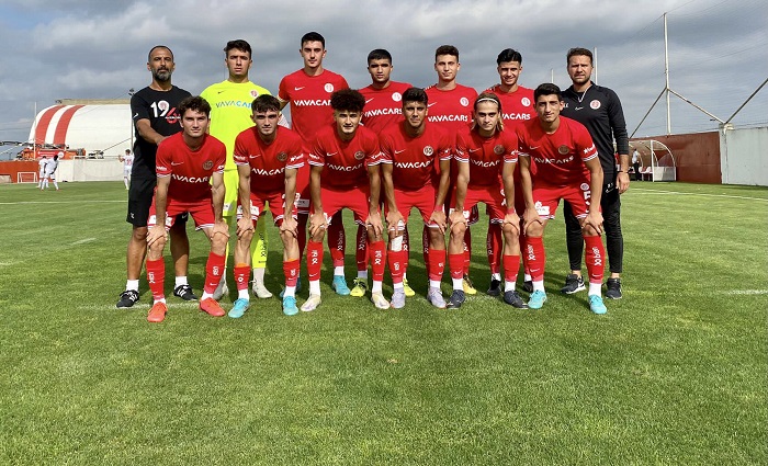 HK Ümraniyespor 3 – 2 Antalyaspor