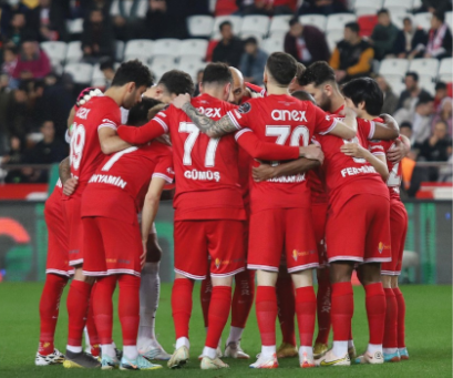 Antalyaspor 3 – 2 Ümraniyespor