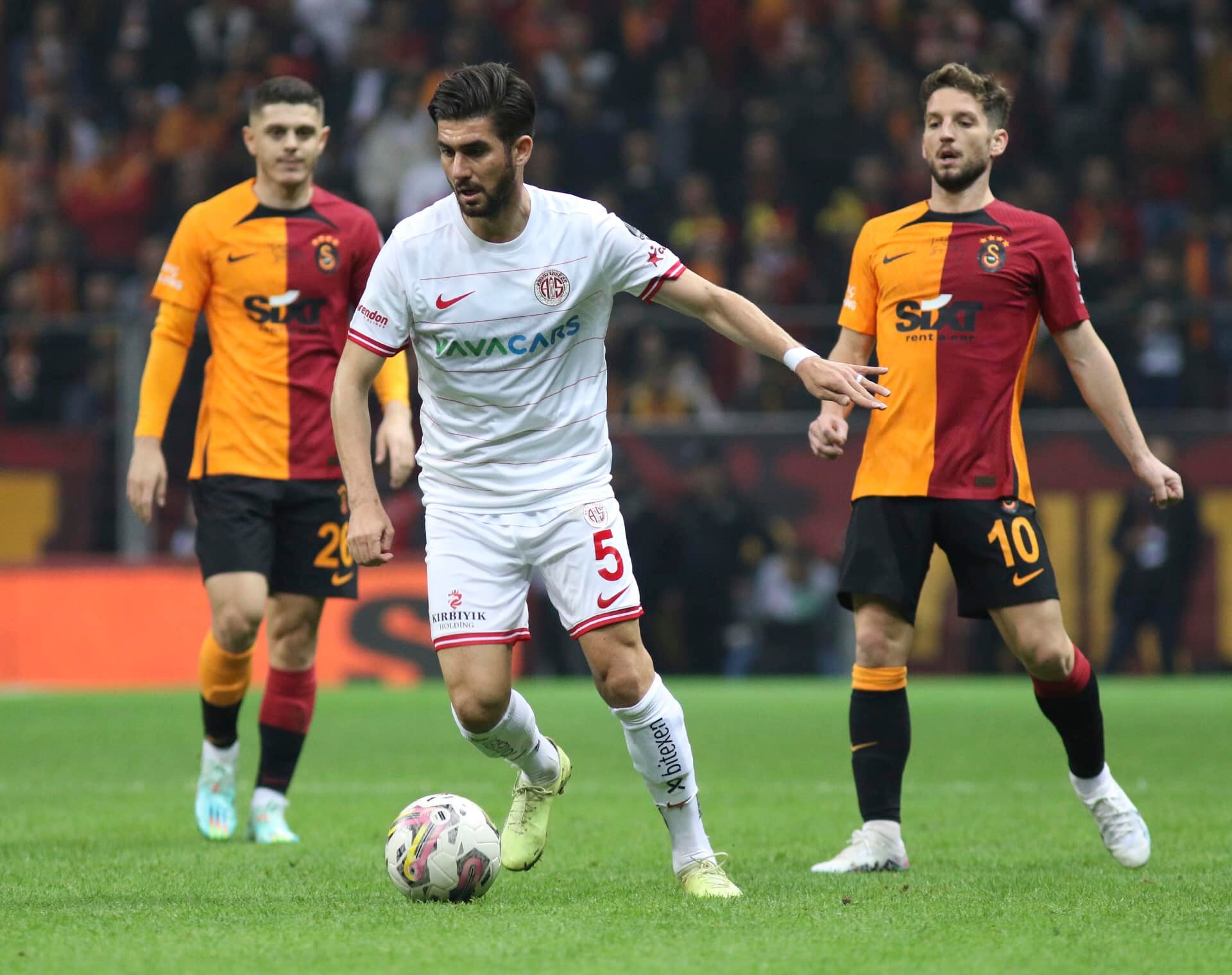 Soner Aydoğdu Antalyaspor’dan Ayrıldı