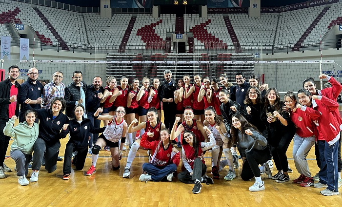 Filenin Yıldız Akrepleri Adını Finale Yazdırdı