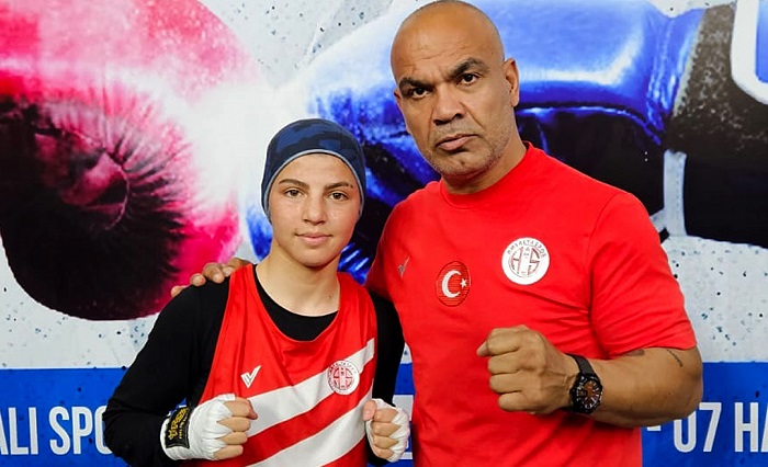 Antalyaspor’dan Altın Yumruk