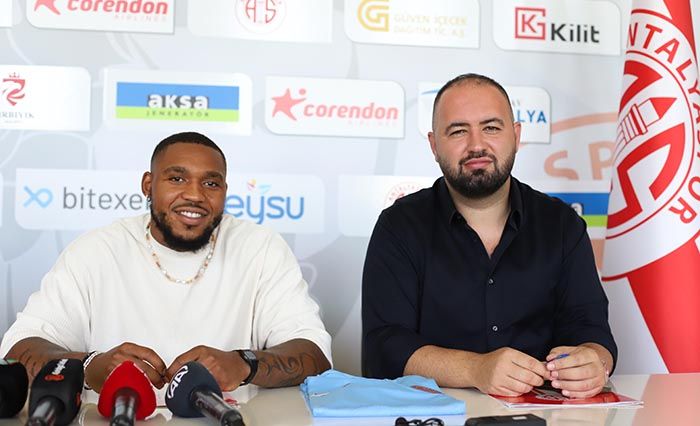 Antalyaspor Kadrosunu Assombalonga İle Güçlendirdi