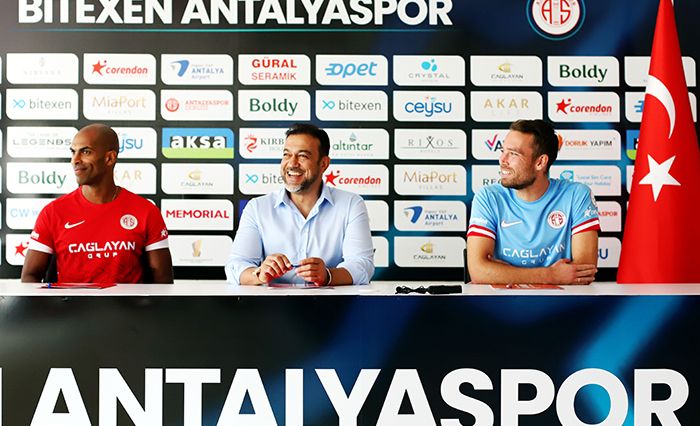 Naldo ve Van de Streek Antalyaspor’da