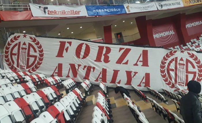 Forza Antalya’dan Pankart İndirme Kararı