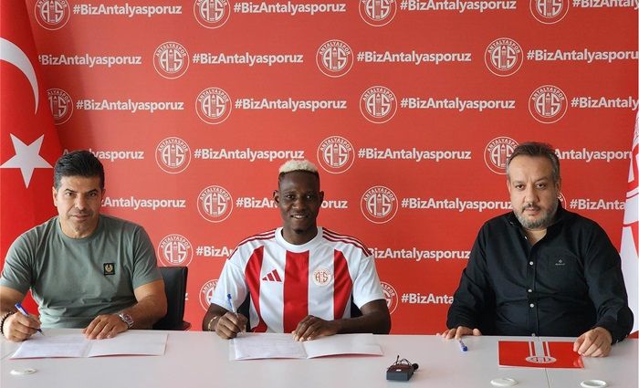 Antalyaspor, Moussa Djenepo’yu Kadrosuna Kattı