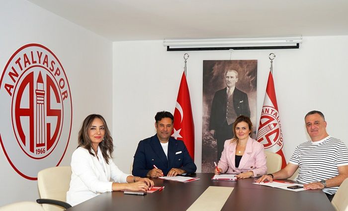 Antalyaspor ve Sensiball VR’den Gençlere Teknolojik Destek