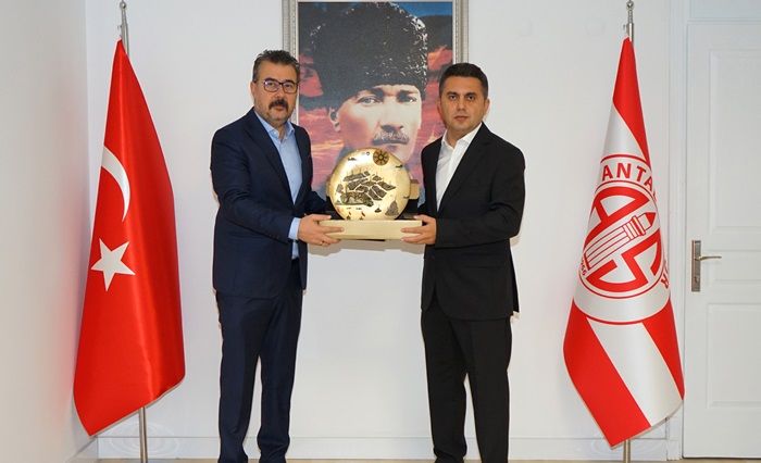 Antalyaspor Kulübü’nde Devir Teslim Gerçekleşti