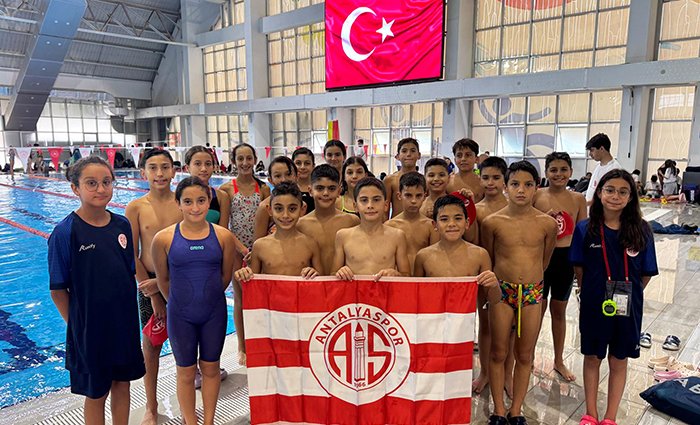 Antalyasporlu Yüzücüler Final Etabına Yükseldi