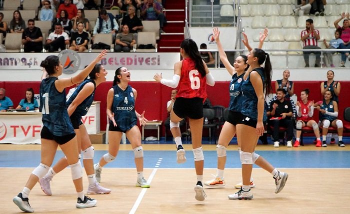 Filenin Akrepleri Evinde Kazandı