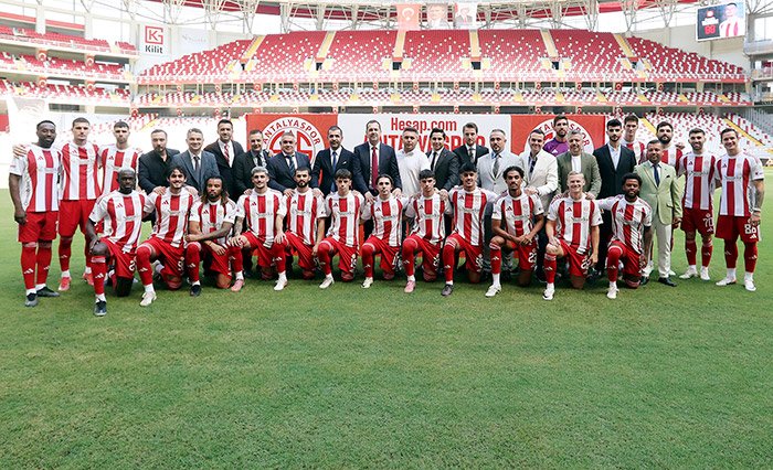 Antalyaspor’da İmza ve Tanıtım Töreni Düzenlendi