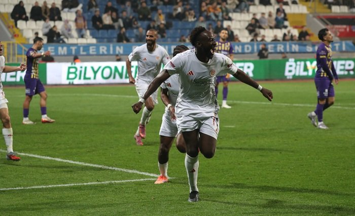 Antalyaspor Eyüpspor Deplasmanında Nefes Aldı